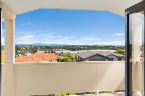 Photo of property in 25 Village Park Drive, Welcome Bay, Tauranga, 3112