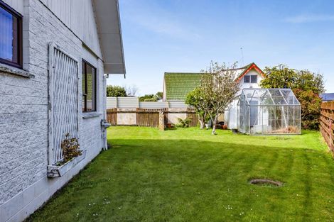 Photo of property in 15 Green Lane, Hawera, 4610