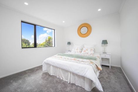 Photo of property in 70c Golf Road, New Lynn, Auckland, 0600