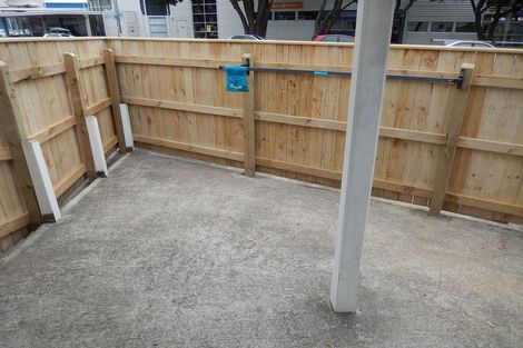 Photo of property in 102 Kilbirnie Crescent, Kilbirnie, Wellington, 6022