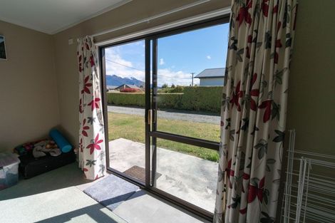 Photo of property in 39 Home Street, Manapouri, 9679