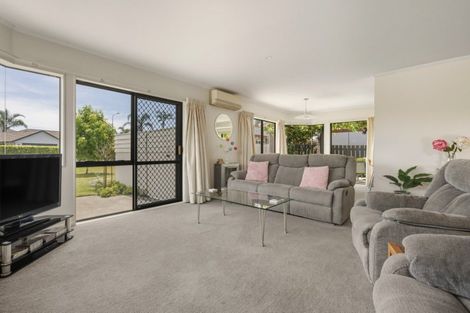 Photo of property in 16 Pacific View Road, Papamoa Beach, Papamoa, 3118