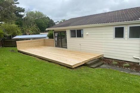 Photo of property in 52 Hartley Terrace, Massey, Auckland, 0614