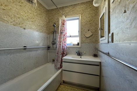 Photo of property in 107 Tipahi Street, Nelson South, Nelson, 7010