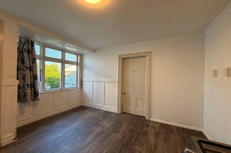 Photo of property in 8 Central Terrace, Alicetown, Lower Hutt, 5010