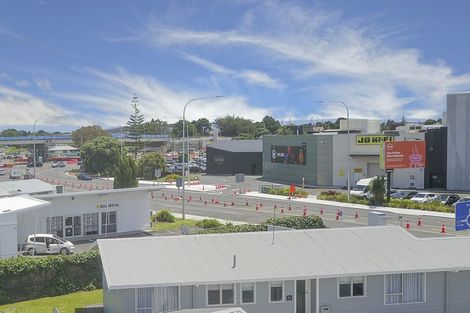 Photo of property in 16 Girven Road, Mount Maunganui, 3116
