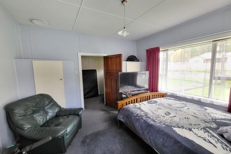 Photo of property in 2 Golf Links Road, Kaiata, Greymouth, 7805