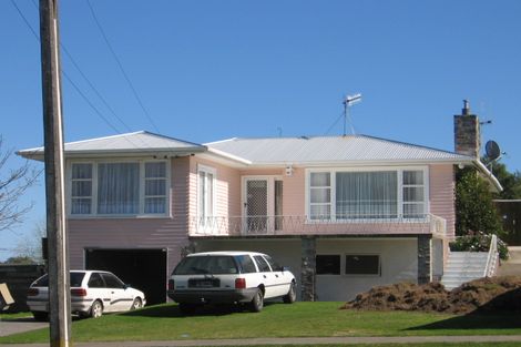 Photo of property in 35 Russell Street, Foxton, 4814