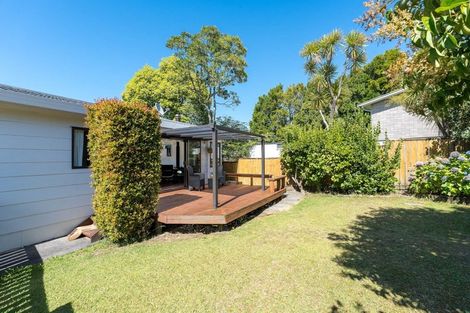 Photo of property in 2/6 Orton Street, Glenfield, Auckland, 0627