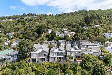 Photo of property in 12/3 Severn Street, Island Bay, Wellington, 6023