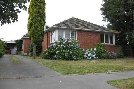 Photo of property in 28 Hillary Crescent, Upper Riccarton, Christchurch, 8041