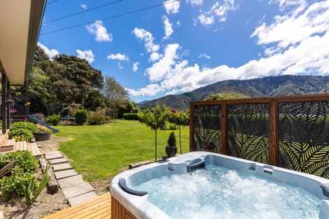 Photo of property in 1058 Queen Charlotte Drive, Linkwater, Picton, 7281