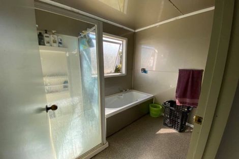 Photo of property in 49 Collingwood Street, Eltham, 4322