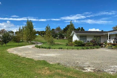 Photo of property in 382 Pahi Road, Pahi, Paparoa, 0571