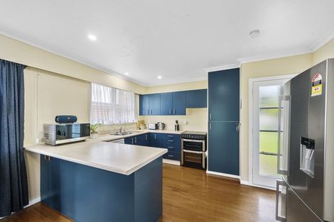 Photo of property in 34 Kaitawa Crescent, Paraparaumu, 5032