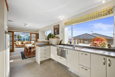 Photo of property in 275 Carrington Street, Vogeltown, New Plymouth, 4310