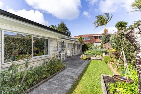 Photo of property in 21 Marywil Crescent, Hillcrest, Auckland, 0627