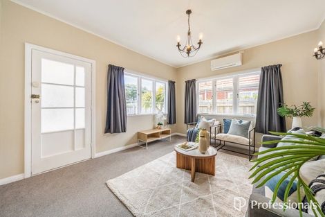 Photo of property in 16 Bell Road, Waiwhetu, Lower Hutt, 5010