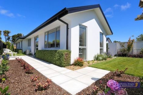 Photo of property in 2 Brackendale Place, Burnside, Christchurch, 8041