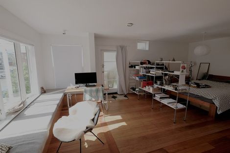 Photo of property in 3 Manley Terrace, Newtown, Wellington, 6021