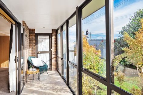 Photo of property in 37 Renfrew Street, Waikiwi, Invercargill, 9810