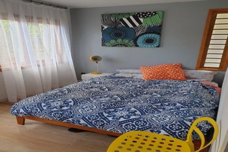 Photo of property in 674 South Titirangi Road, Titirangi, Auckland, 0604