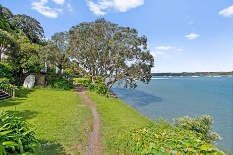 Photo of property in 59 Pohutukawa Avenue, Shelly Park, Auckland, 2014