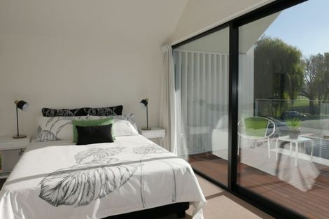 Photo of property in 10 Park Terrace, Christchurch Central, Christchurch, 8013