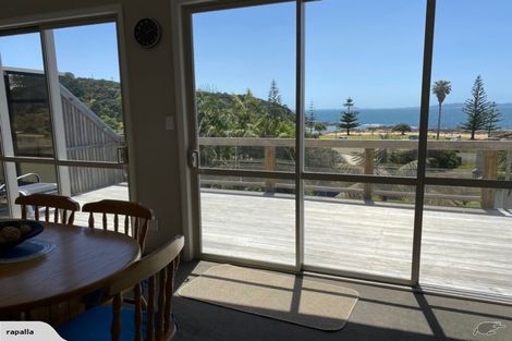 Photo of property in 20 Stratford Drive, Cable Bay, 0420