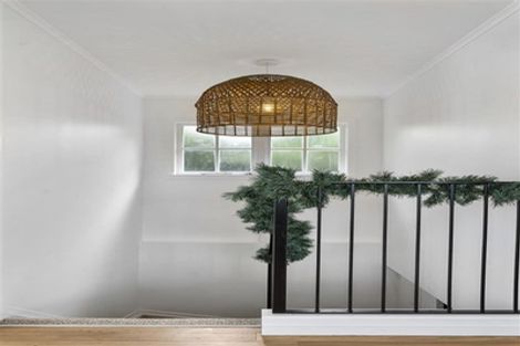 Photo of property in 5 Page Point, Mellons Bay, Auckland, 2014