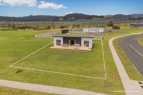 Photo of property in 290 Harbour Drive, Matarangi, Whitianga, 3592