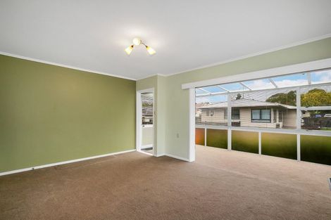 Photo of property in 1/42 Chartwell Avenue, Glenfield, Auckland, 0629