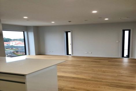 Photo of property in Frank Sargeson Apts, 503/80 Anzac Street, Takapuna, Auckland, 0622