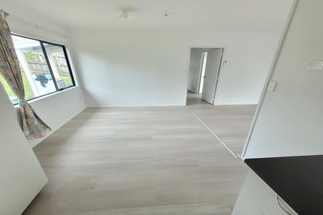 Photo of property in 1/100 Birkdale Road, Birkdale, Auckland, 0626