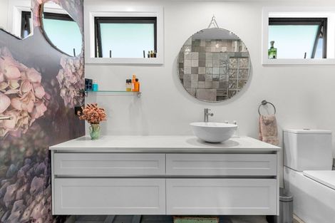 Photo of property in 6 The Strand, Whakapirau, Maungaturoto, 0583