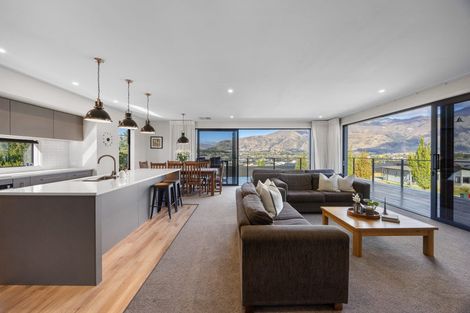 Photo of property in 8 Mills Road, Wanaka, 9305