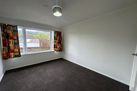 Photo of property in 3a Kopara Grove, Stokes Valley, Lower Hutt, 5019
