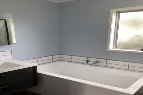 Photo of property in 6 Cranberry Place, Bucklands Beach, Auckland, 2012