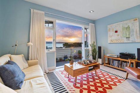 Photo of property in 76 St Michaels Avenue, Point Chevalier, Auckland, 1022