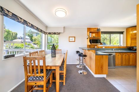 Photo of property in 11 Moray Place, Papakowhai, Porirua, 5024