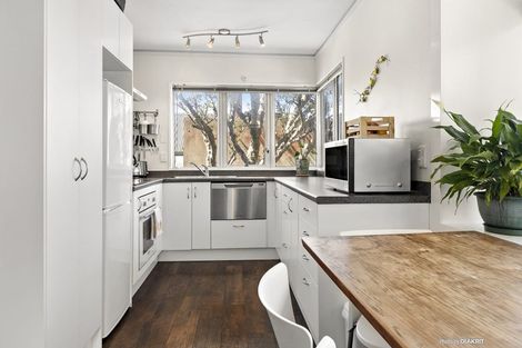 Photo of property in Iona Towers, 202/140 Abel Smith Street, Te Aro, Wellington, 6011