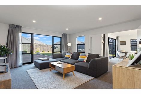 Photo of property in 11 Westpark Boulevard, Rangiora, 7400