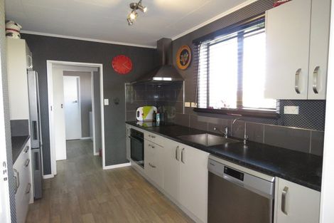 Photo of property in 153 Cunningham Crescent, Grasmere, Invercargill, 9810