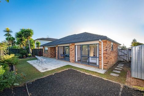 Photo of property in 34a Wattle Street, New Lynn, Auckland, 0600