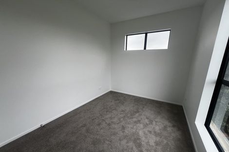 Photo of property in 9/233 Great North Road, Henderson, Auckland, 0612