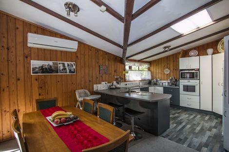 Photo of property in 13 Reynolds Place, Torbay, Auckland, 0630