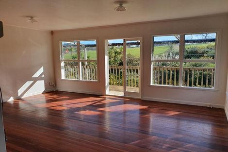 Photo of property in 129 Oteha Road, Fairview Heights, Auckland, 0632