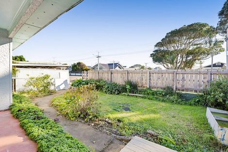Photo of property in 359 Saint Aubyn Street, Moturoa, New Plymouth, 4310