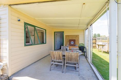 Photo of property in 6 Redwings Close, Whitianga, 3510