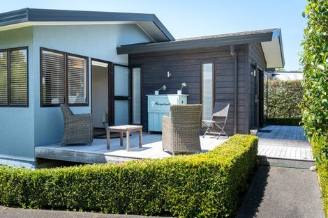 Photo of property in 53 Iona Road, Havelock North, 4130